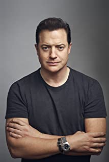 How tall is Brendan Fraser?